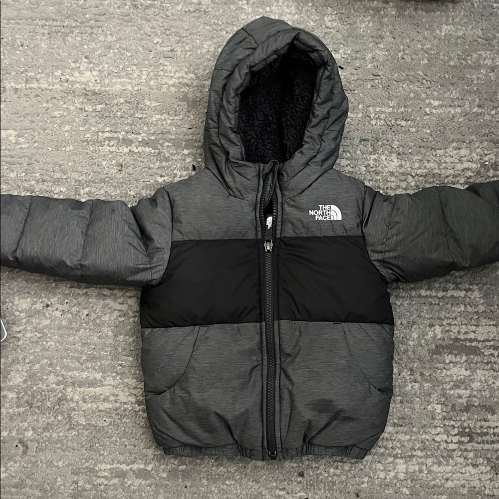 The North Face Charcoal and Black Hooded Jacket Like new condition size 3 T
